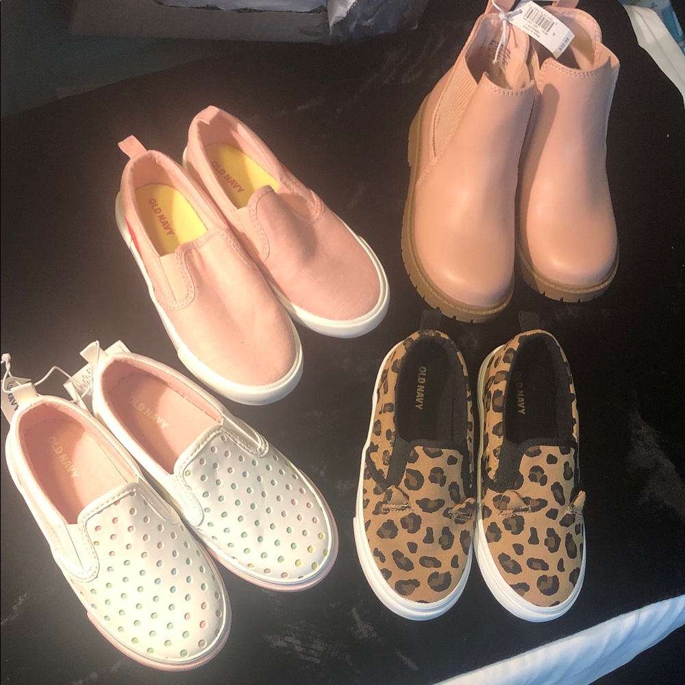 Old Navy kids size 10 (4)pr brand new shoes